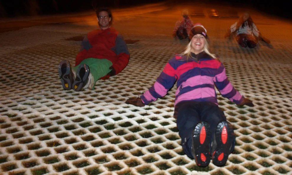 land-activities-taboggan